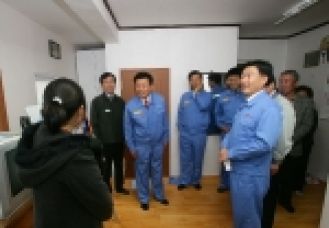 포항제철소가 제철소 인근 기초수급세대를 대상으로 실시하고 있는 ‘사랑의 집 고쳐주기’의 첫 번째 수혜세대가 23일 완공되었다.