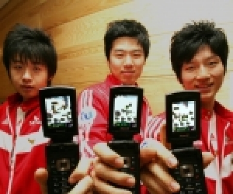 SK텔레콤(사장 金信培, www.sktelecom.com)은 연말까지 MMORPG를 비롯한 신개념 모바일 네트워크 게임을 출시하고, 내년 초에는 PC와 모바일을 연동한 유무선 연동