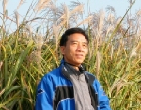 창조문학신문 신인문학상 시부문 당선자 이경덕 씨