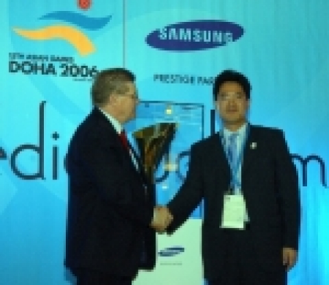 Mr. Gyehyun Kwon from Samsung Electronics and Mr. Patrick Furlong, Head of Media and Communications 