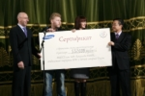 삼성전자는 러시아 '볼쇼이'서 심장병 아동돕기 자선행사를 벌여 총 2만불을 바쿨레프 의학아카데이 '심장혈관연구소'에 기증하였다.