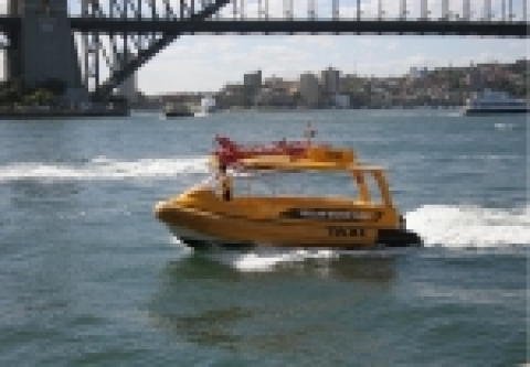 호주 시드니에 운행중인 수상택시