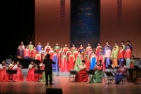 4막, Silent Night Holy Night 등 성탄절의 명곡들을 통하여 우리에게 베푸신 그리스도의 사랑에 감사와 영광을 돌린다.