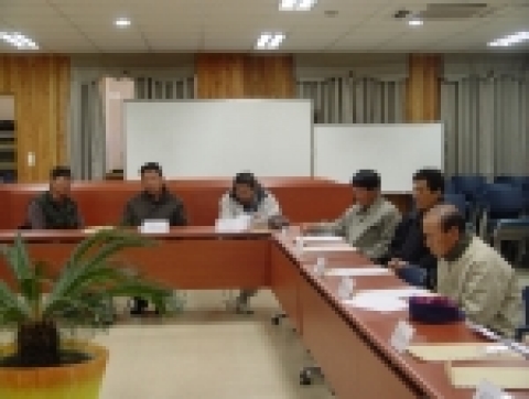 간담회에는 산림종자연구소 관내의 수회, 원통, 신원, 상촌, 신대마을 이장 등 지역주민 대표들이 참여하였다