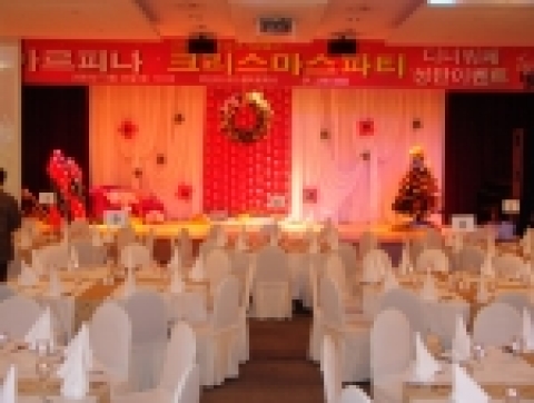 크리스마스 행사장 (2F 그랜드볼룸)