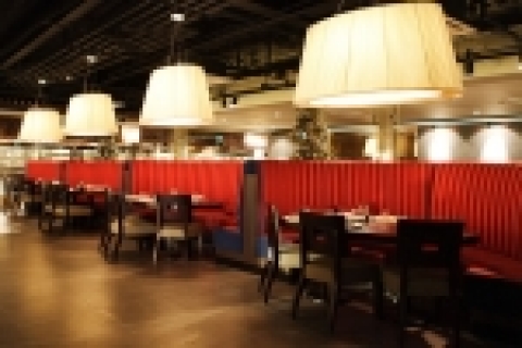 CJ푸드빌은 13일 인덕원에 200석 규모로 신개념 중식 패밀리레스토랑인 <차이나 팩토리> 1호점을 그랜드 오픈한다.