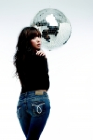 캘빈클라인 진의 새로운 데님 Pure Calvin(퓨어 캘빈)의 홍보 Lady 오윤아