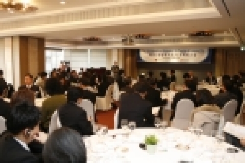 문화관광부와 한국관광공사는 프랑스 대사관과 함께 관광레저도시 국제워크샵을 12월 14일 10:00~13:30까지 서울 프라자호텔 4층 메이플 홀에서 개최하였다.