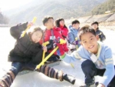 즐거운 전통썰매 타기