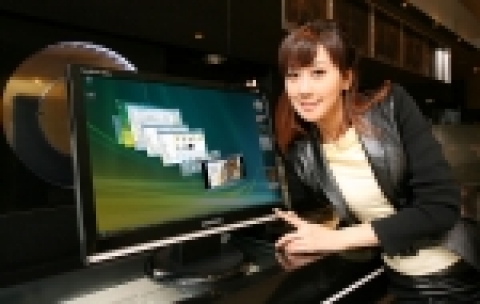 삼성전자가 '윈도우 비스타 프리미엄 인증'을 획득한 와이드 모니터 2종을 출시해 국내 시장 공략을 가속화하고 있다.