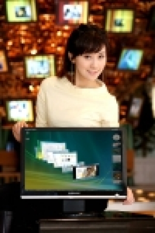 삼성전자가 '윈도우 비스타 프리미엄 인증'을 획득한 와이드 모니터 2종을 출시해 국내 시장 공략을 가속화하고 있다.