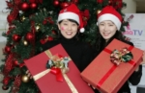 하나로텔레콤은 크리스마스와 연말연시를 맞아 <하나TV>를 통해 인기 드라마‘CSI’시리즈를 시즌별로 제공하며, 가족과 연인이 함께 즐길 수 있는 ‘빅스페셜’ 특집관도 운