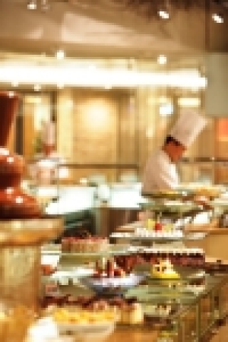 “주중 점심 생일 맞은 고객께는 샴페인도 드려요”...그랜드 키친 주중 점심 혜택