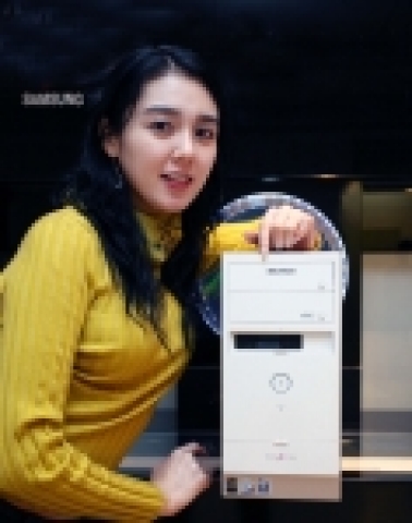 삼성전자가 차세대 CPU인 인텔의 '코어2쿼드™(Core2Quad™)'를 탑재한 타워형 데스크톱 PC 「매직스테이션 BP60」을 국내 최초로 출시한다고 밝혔다.