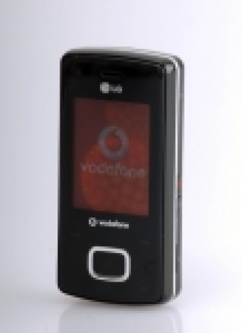 LG전자가 세계 최대 이동통신사인 보다폰(Vodafone)社를 통해 선보인3세대 초콜릿폰(LG-KU800)이 영국, 프랑스 등 18개국에 출시된 지 2개월 만에 판매량 30만대를 