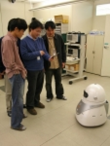 국산 유비쿼터스 로봇 ‘로미(ROMI)’