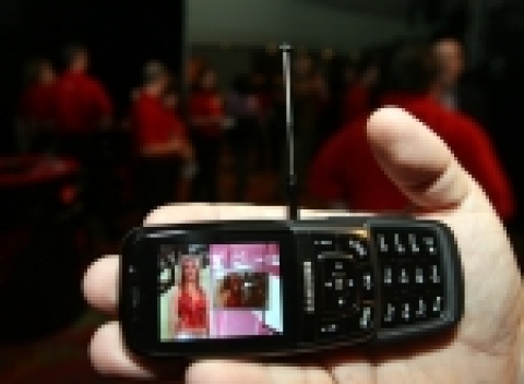 세계 최대규모의 전자박람회 'CES 2007' 이 열리는 미국 라스베이거스 팜호텔에서 버라이존이 7일 오후(현지시간) 기자회견을 갖고 금년 1분기부터 미디어플로 