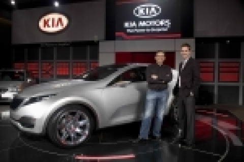 기아자동차는 8일(현지시간) “2007 디트로이트 모터쇼(NAIAS, North America International Auto Show)”에서 CUV(Crossover Utili