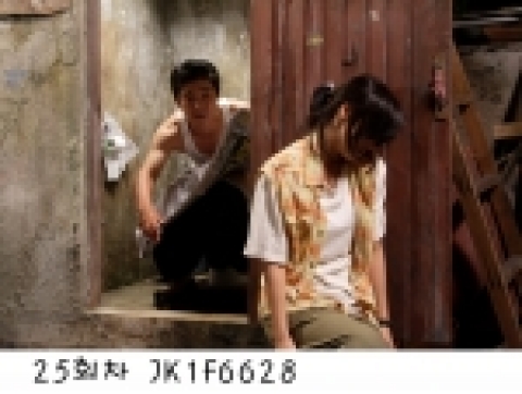 ‘1번가의 기적’ 임창정과 하지원, 화장실 앞 황당 첫 만남