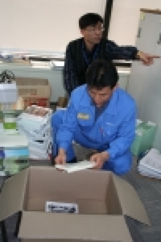 포스코 포항제철소는 16일부터 매주 화요일 전직원이 혁신활동에 전념할 수 있도록 ‘혁신의 날’을 제정 운영한다.