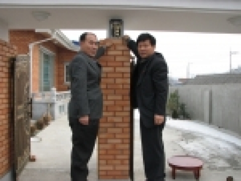 금산군에서는 국가와 민족을 위해 희생한 국가 유공자의 고귀한 뜻을 기리고 후손들에게 자부심과 긍지를 느낄 수 있도록 국가유공자 표찰을 신규로 제작하고  2007. 1.17(수) 1