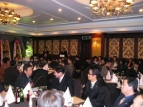 한국갱생보호공단 대구지부(지부장 최용탁)에서는 2007. 1. 17(수) 경주시 현대호텔 사파이어홀에서 대구지방검찰청 경주지청 이방현 전담검사, 유관기관단체장, 범죄예방위원, 경주후원회원 등 75명이 참석한 가운데 경주지역 갱생보호대상자들의 효율적인 지원방안에 대한 간담회 행사를 갖고 07년 경주후원회 회장단 이·취임식행사를 개최하였다.