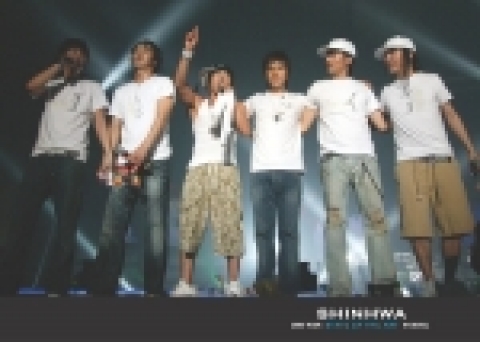신화의 ‘SHINWA 2006 Tour STATE OF THE ART In Seoul’ 공연