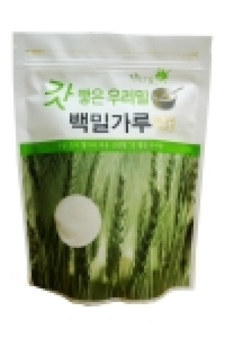 빻은 즉시 당일 포장하여 신선하게 유통되는 갓 빻은 우리밀, 자연드림 베이커리는 갓 빻은 우리밀로 빵을 만든다.