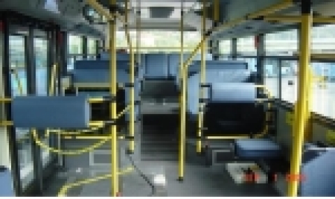 현대 저상형(Low Entry)버스(개발중, ’08년 출시예정) - 입구(360mm), 출구(360mm) 
