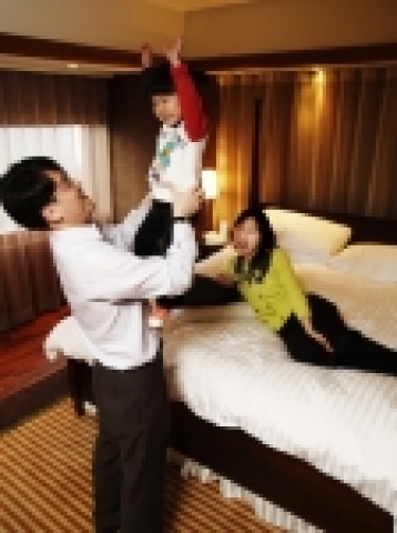 인터컨티넨탈 호텔 서울은 국내에 거주하는 내국인과 외국인을 대상으로 하는 패키지를 2월 16일부터 2월 19일까지 4일간 선보인다. 