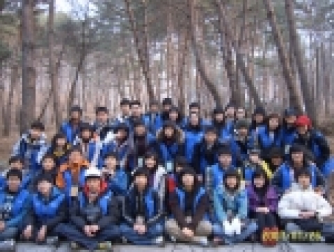 삼성SDS는 임직원 자녀 및 임직원과 결연 중인 소년소녀가장 40여명을 초청하여 경기도 포천 명성산에서 환경캠프를 개최했다.