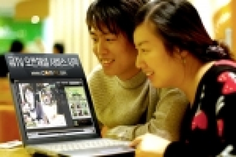 그래텍(대표 배인식)의 곰TV(www.gomtv.com)는 사용자가 자신만의 채널을 만들어 동영상을 직접 올리고 편성할 수 있는 ‘오픈채널’을 선보였다.