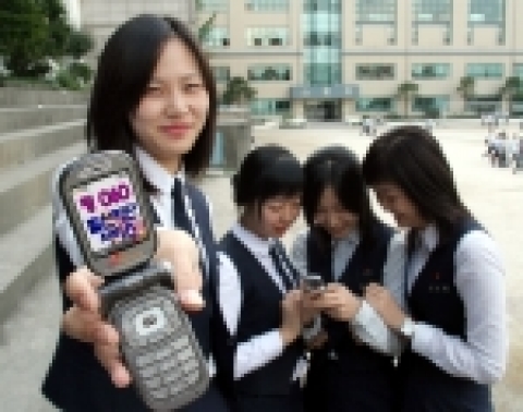 SK텔레콤(대표이사 사장 김신배, www.sktelecom.com)은 스팸성 정보를 제공하여 사회적 문제가 되고 있는 060 전화에 대해 청소년들이 이용할 수 없도록 발신 자체를 