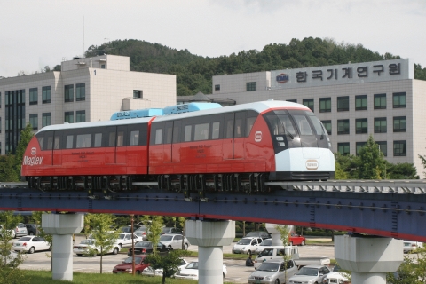 도시형 자기부상열차(UTM-02)