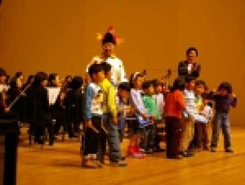 무대 체험_무대에서 직접 오케스트라와 함께 연주