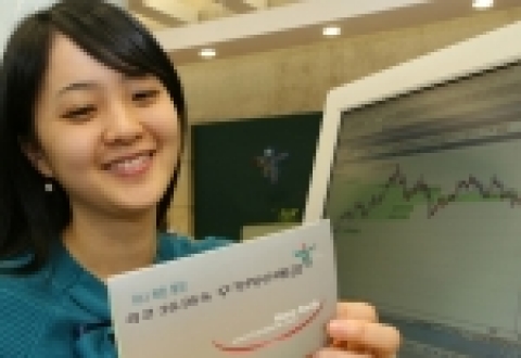 하나은행(은행장 김종열 http://www.hanabank.com)은 개별종목인 삼성전 자 주식에 투자하여 최저 1% 금리를 보장하면서 최고 16.95% 고수익이 가능한 하나지수플