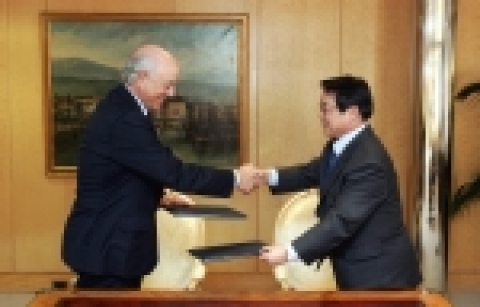 한국수출입은행은 2월 14일 스페인 마드리드에서 BBVA와 “금융협력 강화를 위한 업무협약(Cooperation Agreement)”을 체결했다.