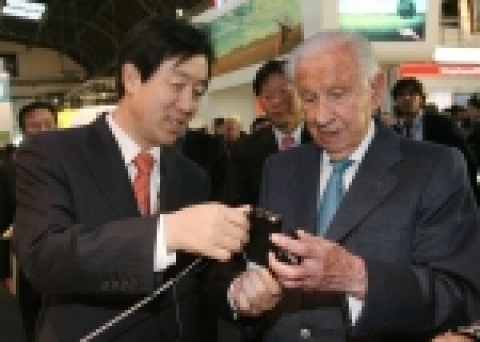 삼성 전시관 방문한 사마란치 IOC 영구 명예 위원장 