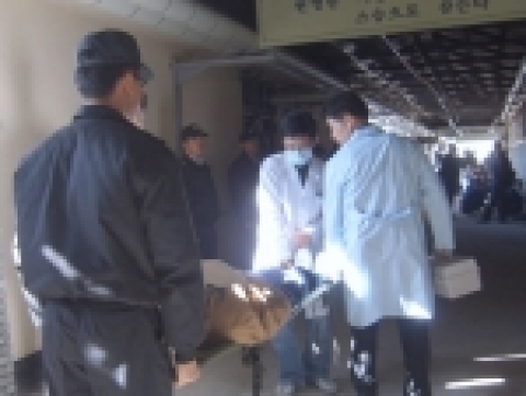 연기에 질식된 환자수용자 나르는 훈련