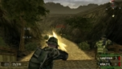 PSP?용 『SOCOM: U.S. Navy SEALs Fireteam Bravo 2』의 게임 스크린샷