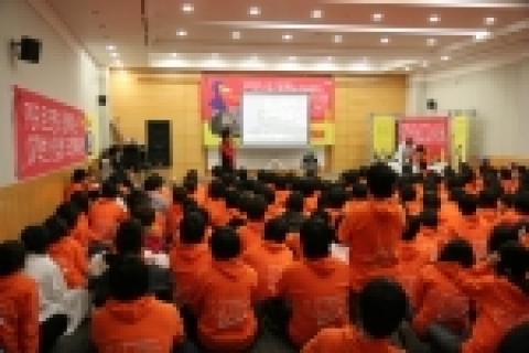 대학 신입생 오리엔테이션 프로그램으로 활용되고 있는 ‘Talkman 영어회화 수다쟁이 잉글리쉬’ 