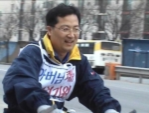 삼성SDS 전자해외IS팀 이기호 수석은 「아버님의 쾌유와 부모님의 100세 장수기원」을 목표로 마르쉐2007에 참가, 서울에서 천안까지 100km를 자전거로 달렸다.