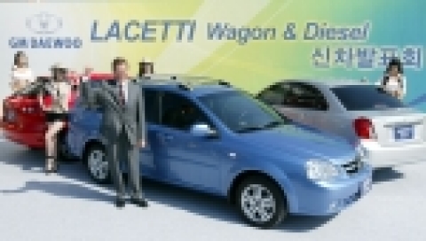 GM DAEWOO가 라세티 왜건(Wagon), 노치백 (Notch-Back) 모델, 해치백(Hatch-Back) 모델 등 준중형 디젤 삼총사를 2월 27일 선보였다. 이날 오전 마