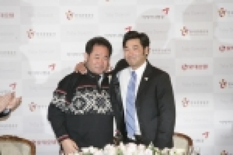 토비도슨 아버지와 상봉하는 장면