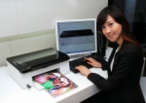 삼성전자가 블루투스 기능을 지원함은 물론 사진 인쇄지원 기능을 대폭 강화한 잉크젯 복합기 신제품 'SCX-1470’시리즈를 출시했다.