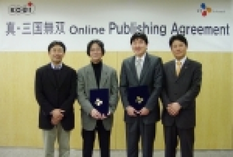 CJ인터넷과 KOEI社 퍼블리싱 계약 조인식(좌로부터 KOEI 후쿠이 세이노스케 글로벌 사업부장, KOEI 이요리 마사루 CEO, CJ인터넷 정영종 대표이사, CJ인터넷 권영식 퍼