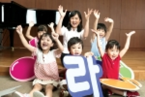 야마하음악교실 - 단순한 음악교육이 아닌, 음악을 통하여 사회성이나 창의력을 키울 수 있는 독창적인 교육 프로그램을 제공하고 있다. www.yamahaschool.co.kr