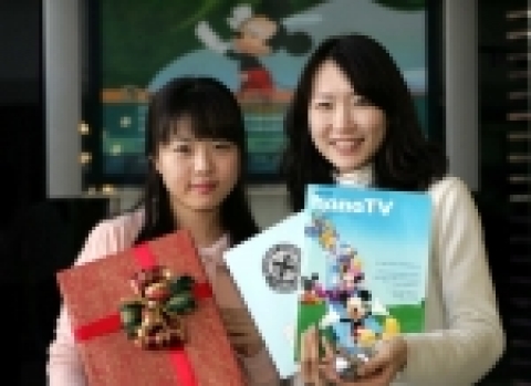 <하나TV>는 3월을 맞아 온 가족이 함께 즐길 수 있는 다양한 이벤트를 마련, 일본여행권, 네비게이션, 캐릭터상품 등 푸짐한 사은품을 제공한다. 하나로텔레콤 직원들이 