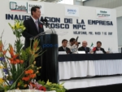 8일 멕시코 멕시코시티 인근 푸에블라(Puebla) 지역에서 가진 연산 17만톤 규모의 고급 철강재 가공센터 준공식에서 포스코 윤석만 대표이사 사장이 기념축사를 하고 있다. 