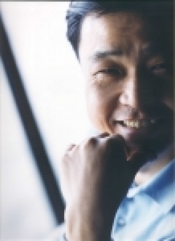 한중 교류 15주년을 기념하여 열리는 중국국립심포니오케스트라 내한공연에서 협연하는 피아니스트 강충모 사진 (2007년 3월 21일 수요일 오후 8시 예술의전당 콘서트홀, 3월 23일 금요일 오후 7시 30분 세종문화회관 대극장)